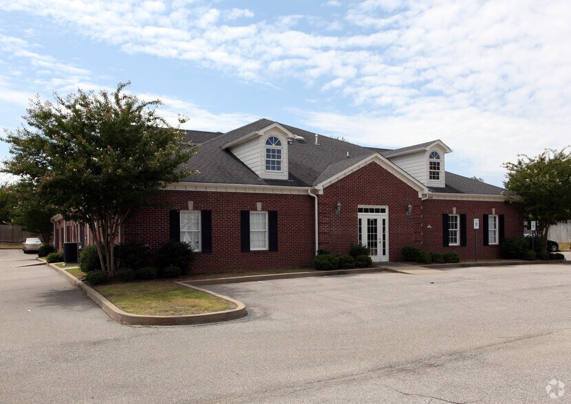 More Photos Of 8245 Cordova Rd, Cordova Medical For Lease