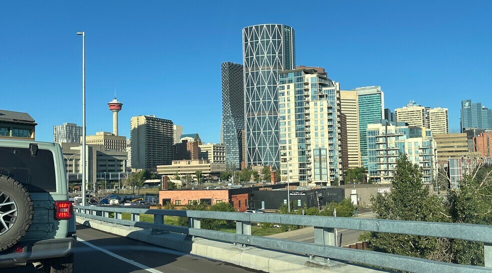 Primary Photo Of 417 Riverfront Av SE, Calgary Restaurant For Lease