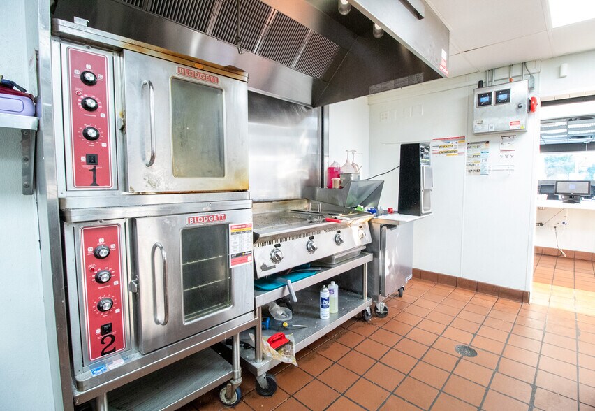 More Photos Of 504 W Vine St, Kissimmee Restaurant For Sale