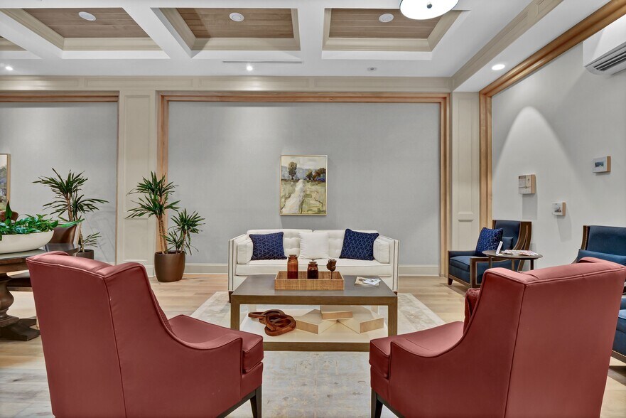 More Photos Of 240 N Water St, Wilmington Specialty For Sale