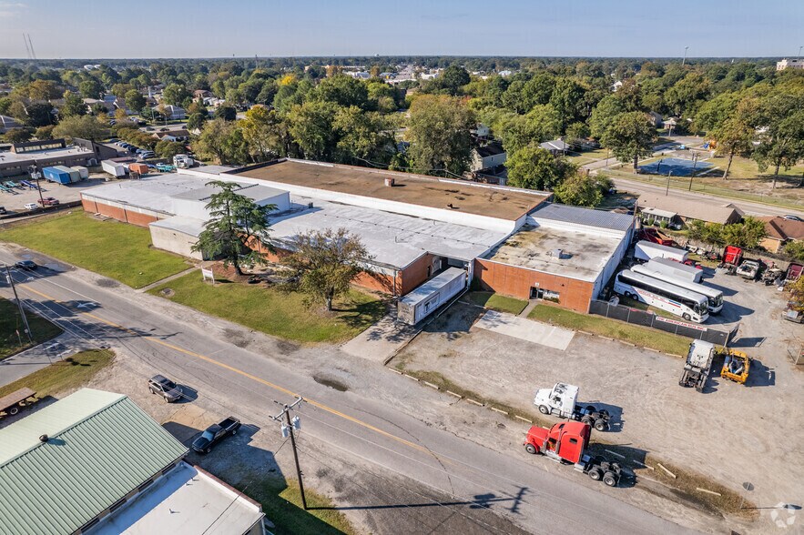 More Photos Of 900 Broad St, Portsmouth Warehouse For Lease