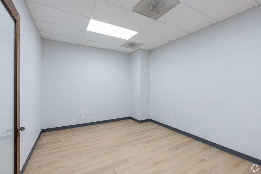 More Photos Of 4577 N Nob Hill Rd, Sunrise Office For Lease