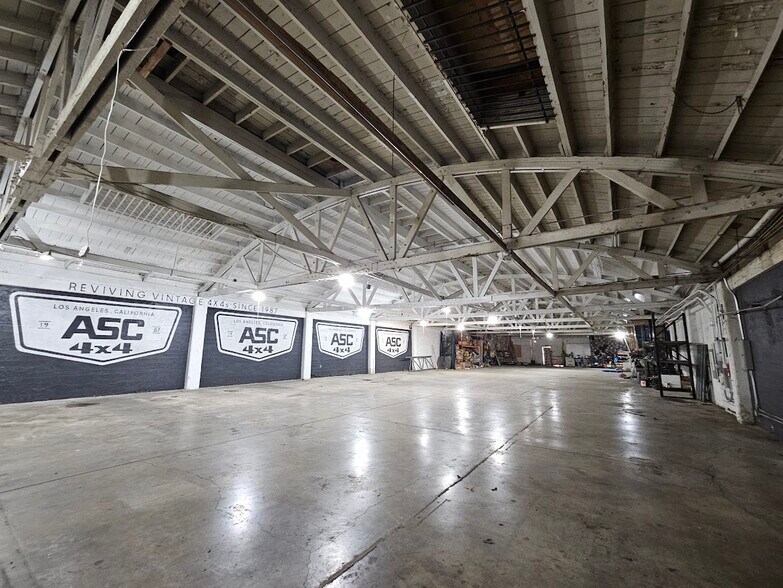 More Photos Of 1729 S Santee St, Los Angeles Warehouse For Lease