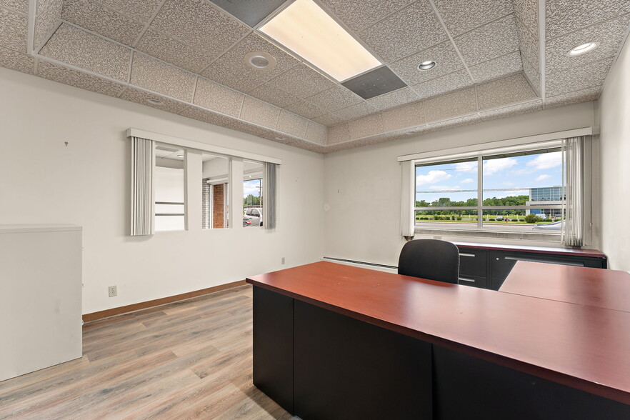 More Photos Of 6675 Broadway, Merrillville Auto Repair For Lease