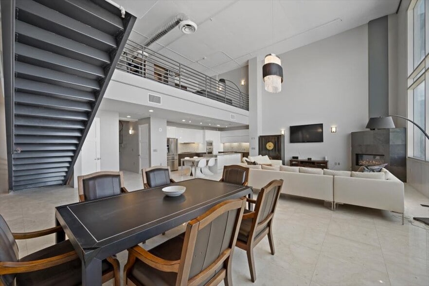 More Photos Of 900 S Las Vegas Blvd, Las Vegas Apartments For Sale