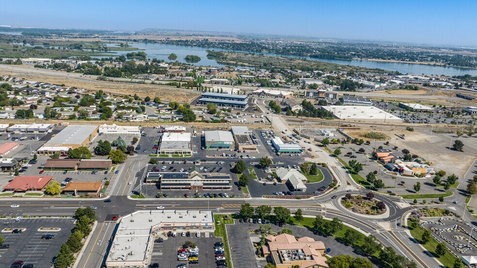More Photos Of 8390 W Gage Blvd, Kennewick Office For Lease