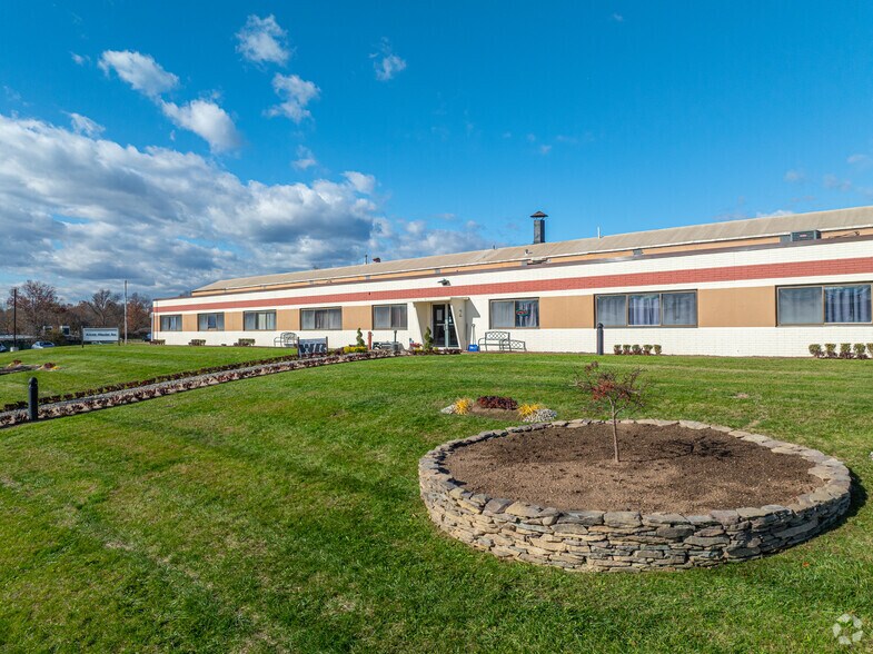 More Photos Of 1 Johnson Dr, Raritan Manufacturing For Lease
