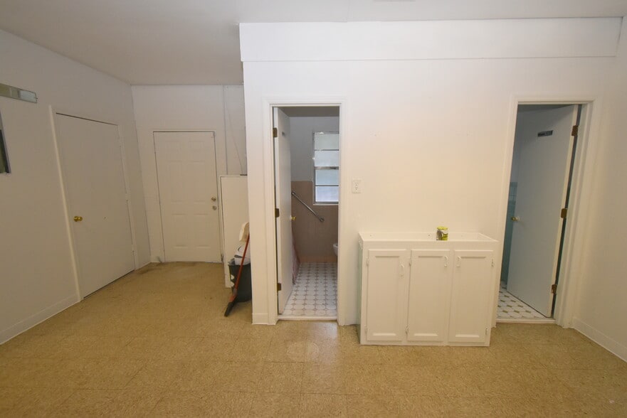 More Photos Of 3421 Angier Ave, Durham Flex For Sale