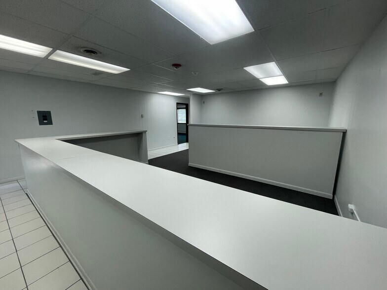 More Photos Of 6420 W 127th St, Palos Heights Office For Lease