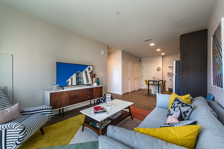 More Photos Of 190 Pleasant St, Malden Apartments For Lease