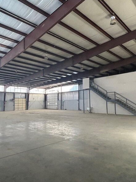 More Photos Of 5160-5162 Hickory Hollow Pky, Antioch Warehouse For Lease