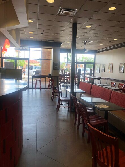 More Photos Of 3930 Burbank Dr, Baton Rouge Fast Food For Lease