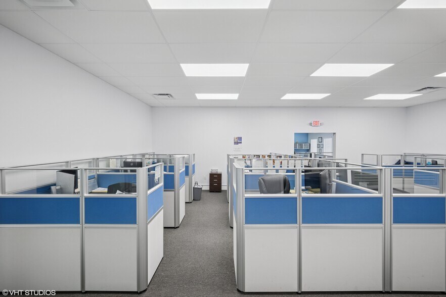 More Photos Of 10405 NW 37th Ter, Doral Warehouse For Lease