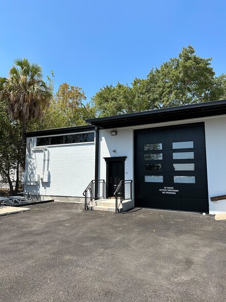 Primary Photo Of 1520 Center St, Houston Warehouse For Lease