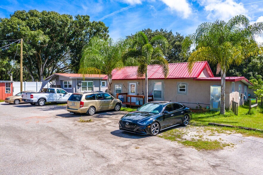 More Photos Of 2609 45th St E, Bradenton Apartments For Sale
