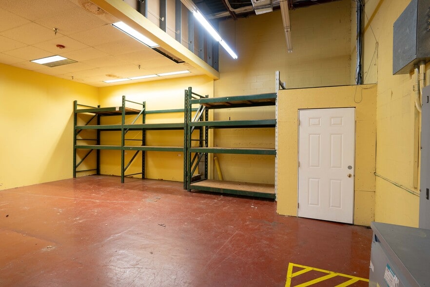 More Photos Of 33550 US Highway 19 N, Palm Harbor Freestanding For Lease