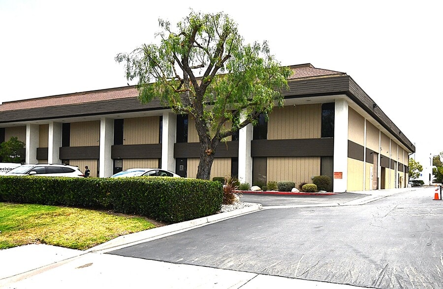 More Photos Of 23152 Verdugo Dr, Laguna Hills Office For Sale