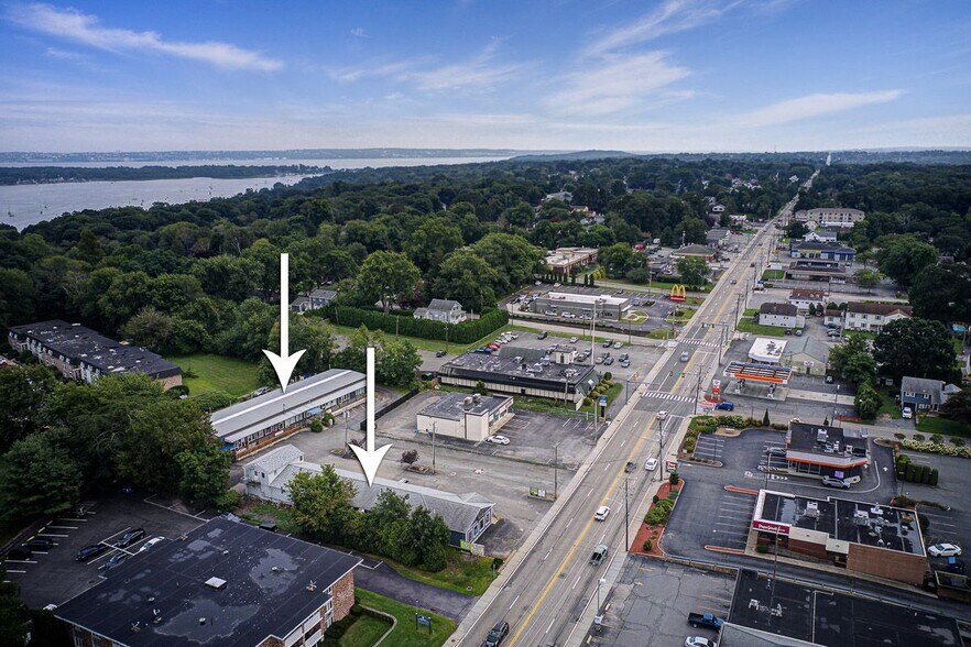 More Photos Of 628 Metacom Ave, Warren Storefront For Sale