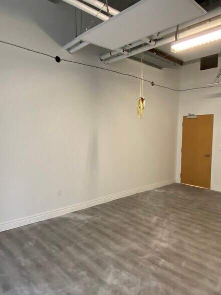 More Photos Of 15 Wellesley St W, Toronto Office For Lease