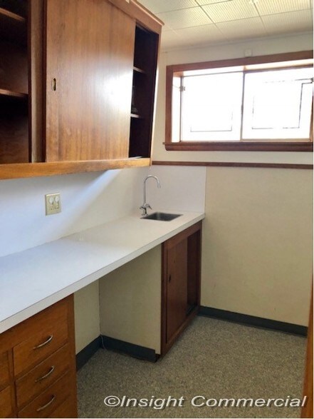More Photos Of 801-809 NW Pershing Dr, Lawton Medical For Sale