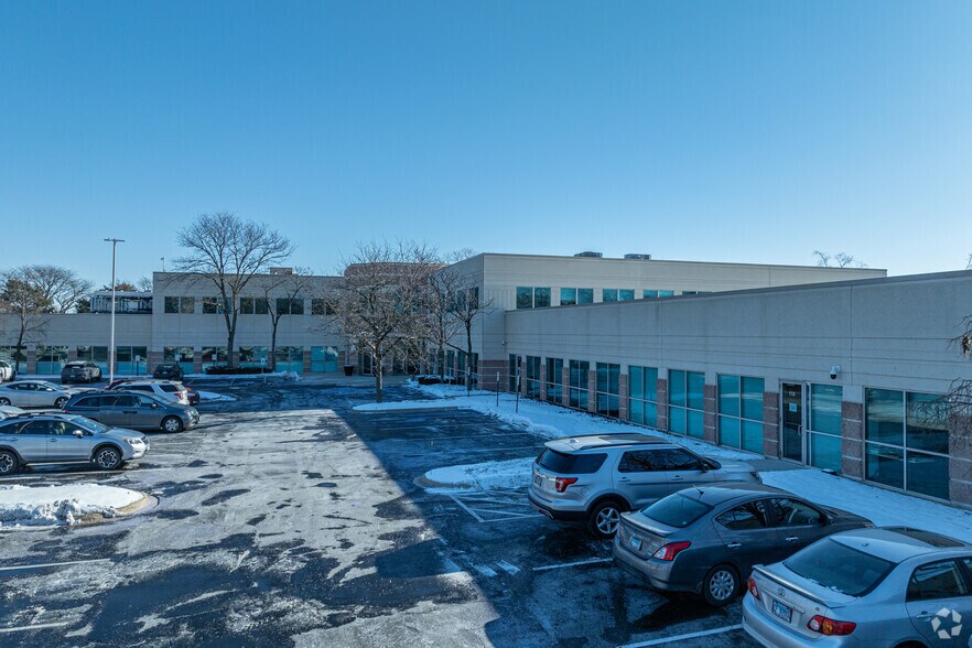 More Photos Of 7955 S Cass Ave, Darien Office For Lease