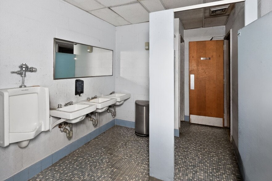 More Photos Of 37 Clove Ave, Haverstraw Religious Facility For Sale