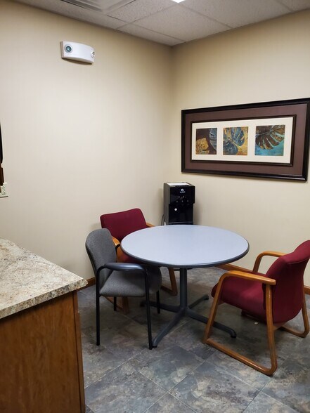 More Photos Of 6327 Molloy Rd, East Syracuse Unknown For Lease