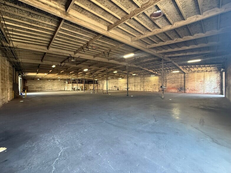 More Photos Of 1201 W Jon St, Torrance Service For Lease