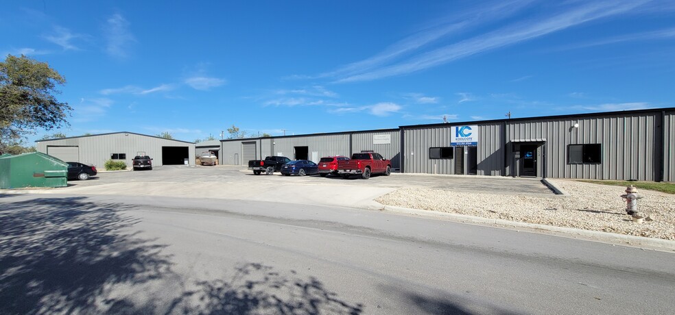 Primary Photo Of 224 Investment Loop, Hutto Manufacturing For Lease