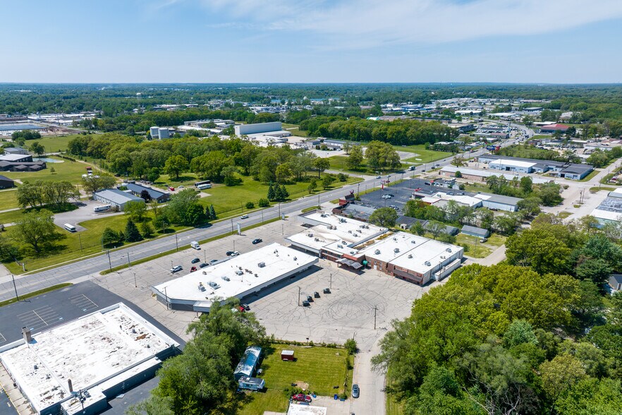 More Photos Of 1100-1128 Bristol St, Elkhart Freestanding For Sale