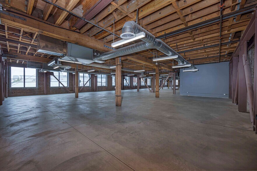 More Photos Of 440 Seaton St, Los Angeles Loft Creative Space For Sale
