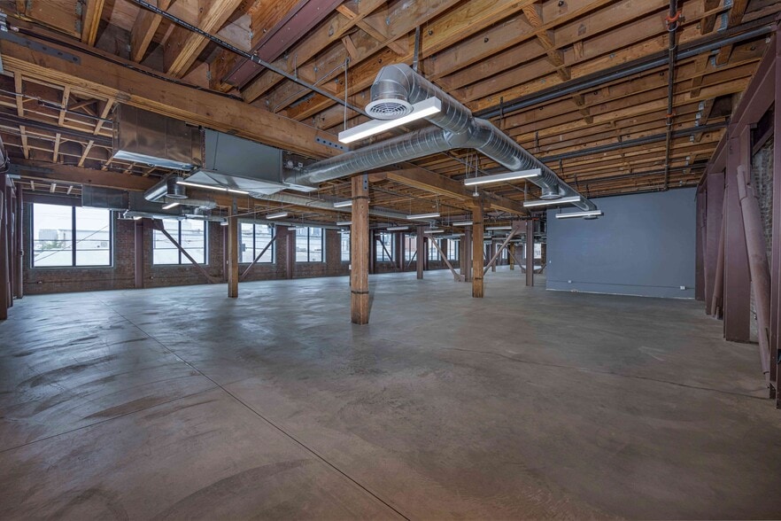 More Photos Of 440 Seaton St, Los Angeles Loft Creative Space For Sale