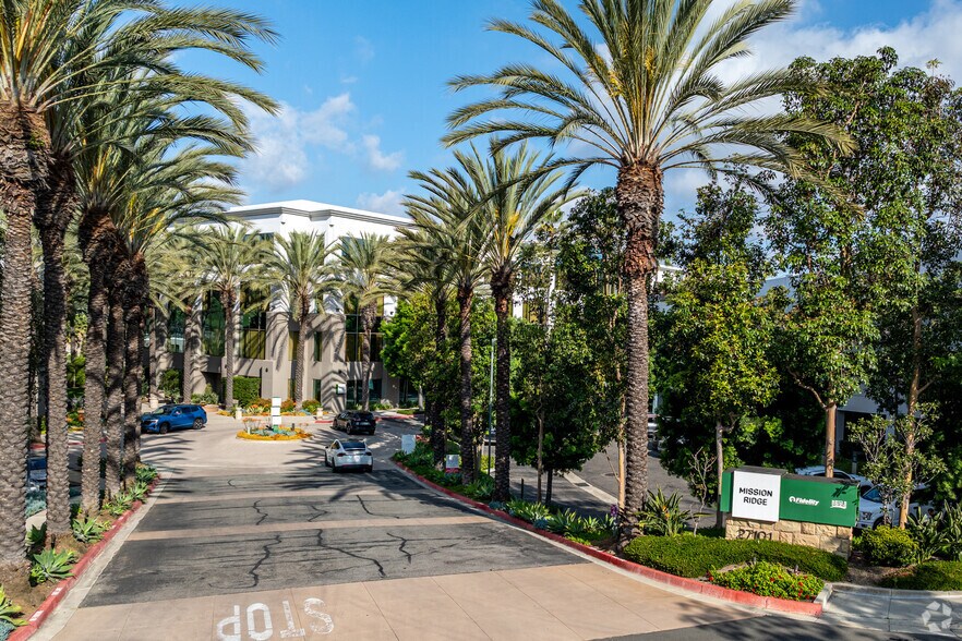 More Photos Of 27101-27201 Puerta Real, Mission Viejo Unknown For Lease