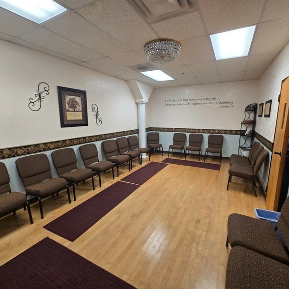 More Photos Of 3950 S Redwood Rd, Salt Lake City Freestanding For Sale