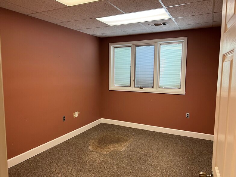 More Photos Of 4228 Lomac St, Montgomery Office For Sale