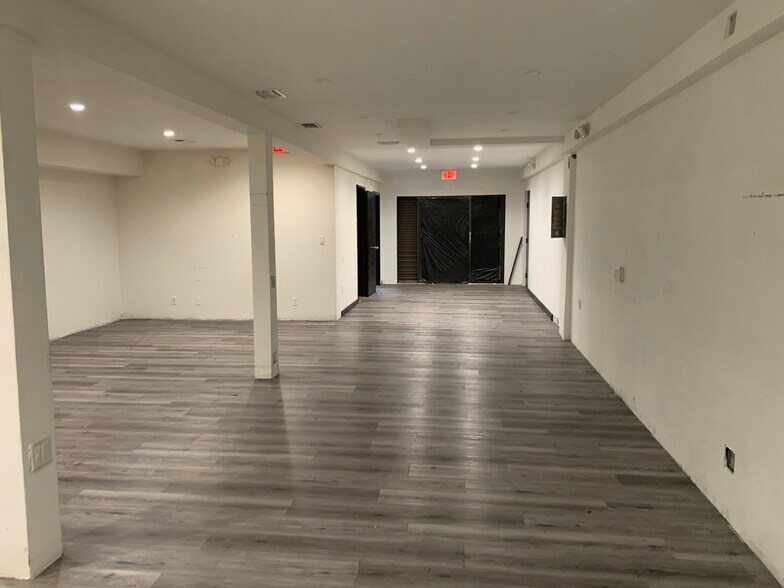 More Photos Of 14200-14238 SW 136th St, Miami Light Manufacturing For Sale