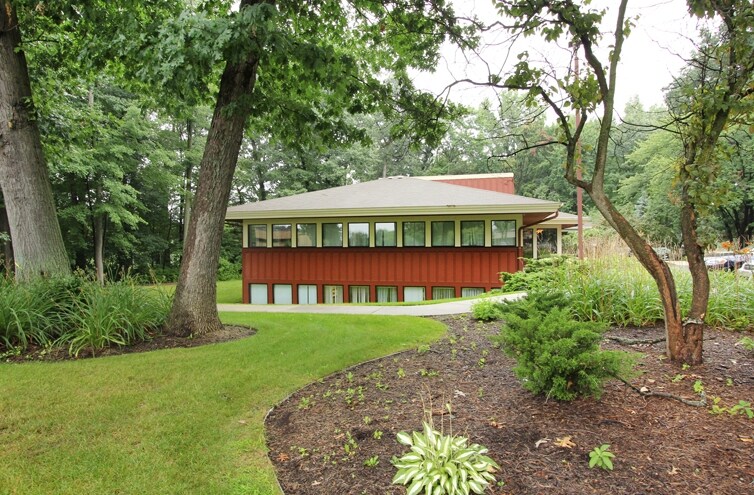 More Photos Of 500 Cascade West Pky SE, Grand Rapids Office For Lease