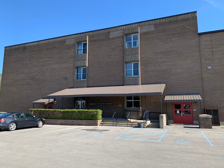 More Photos Of 930 Mary St, Louisville Schools For Sale