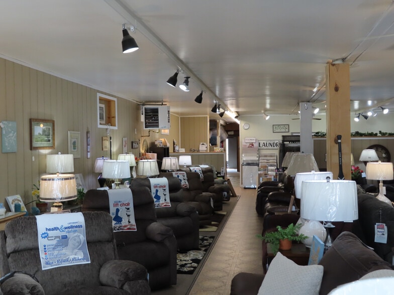 More Photos Of 231 Water, Conneaut Lake Freestanding For Sale