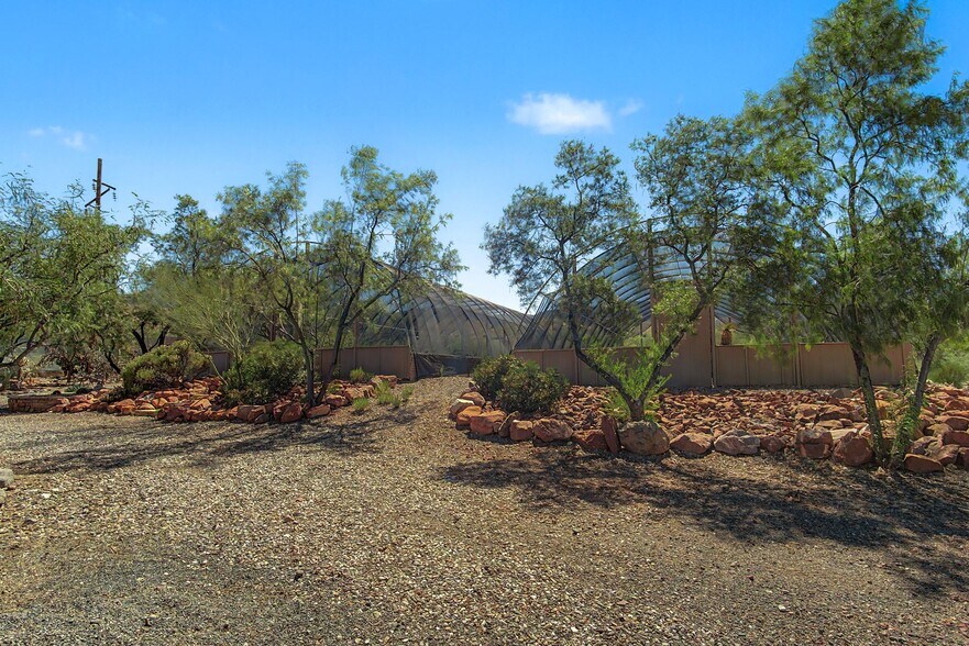 More Photos Of 1011 Wildhorse ln, Clarkdale Specialty For Sale