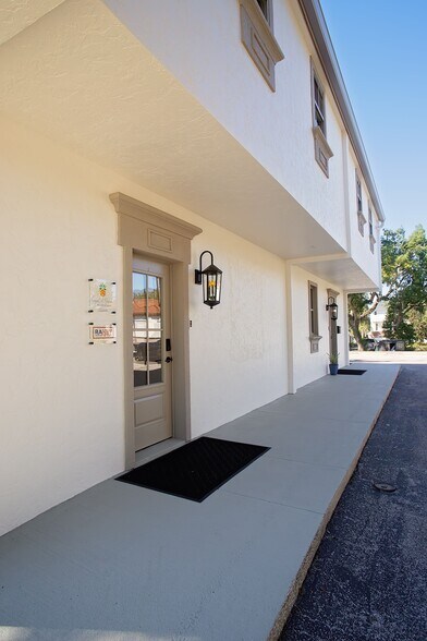 More Photos Of 521 SE 2nd St, Ocala Office For Lease