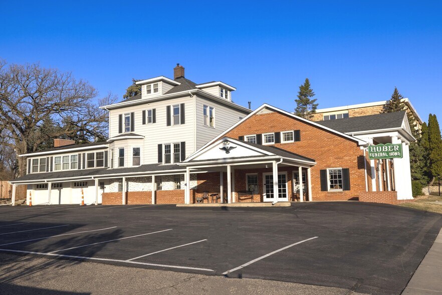 Primary Photo Of 520 2nd St, Excelsior Funeral Home For Sale