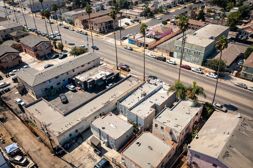 More Photos Of 10908 S Figueroa St, Los Angeles Apartments For Sale