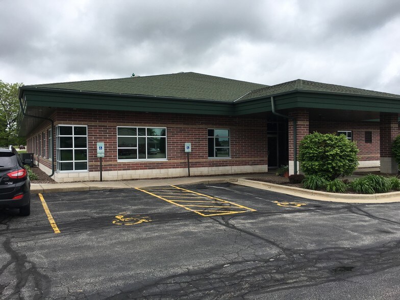 More Photos Of 144 E Summit Ave, Wales Medical For Sale