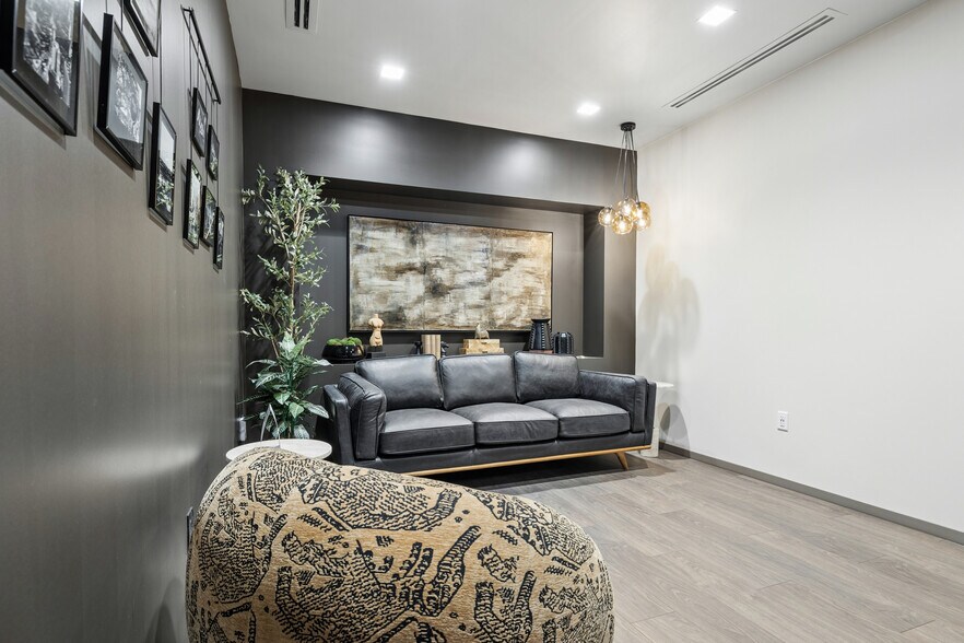 More Photos Of 4800 N Scottsdale Rd, Scottsdale Coworking Space