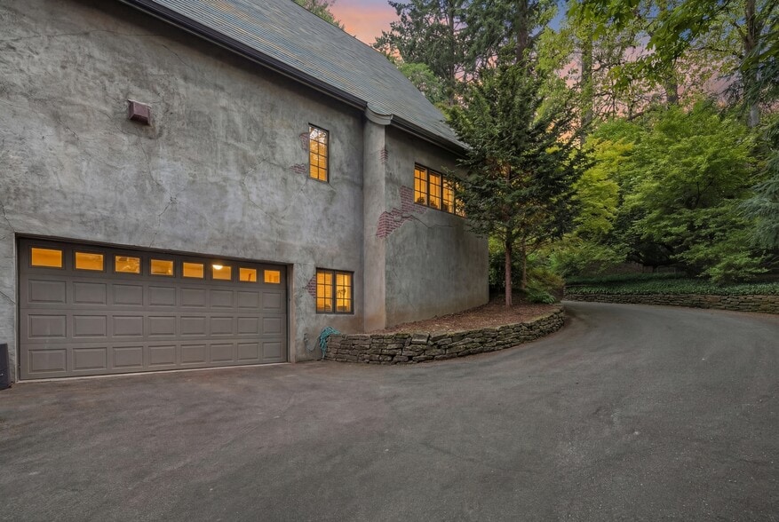 More Photos Of 1500 SE Waverly Dr, Portland Office Residential For Sale