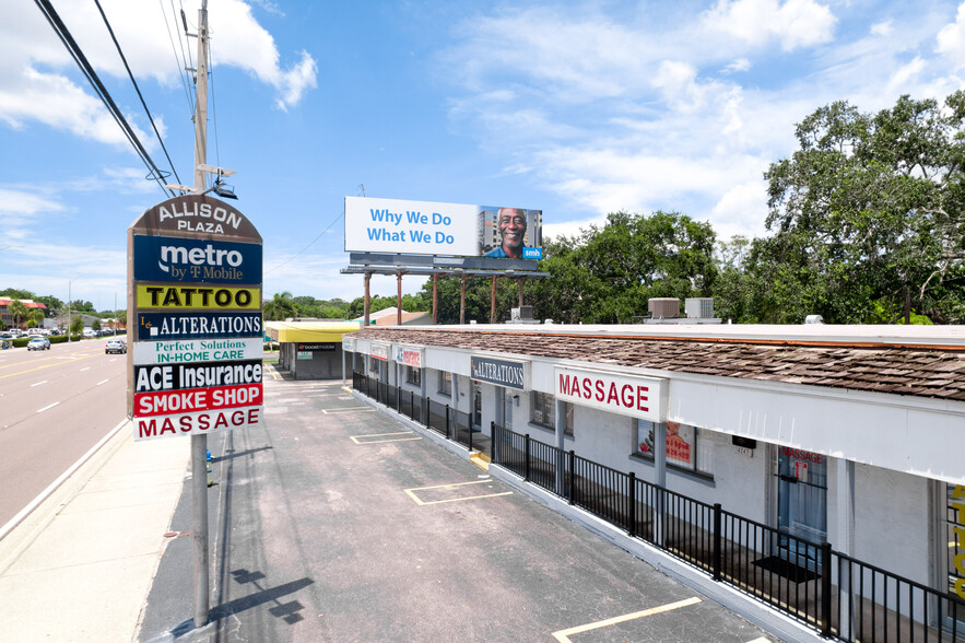 Primary Photo Of 4235 Bee Ridge Rd, Sarasota General Retail For Sale