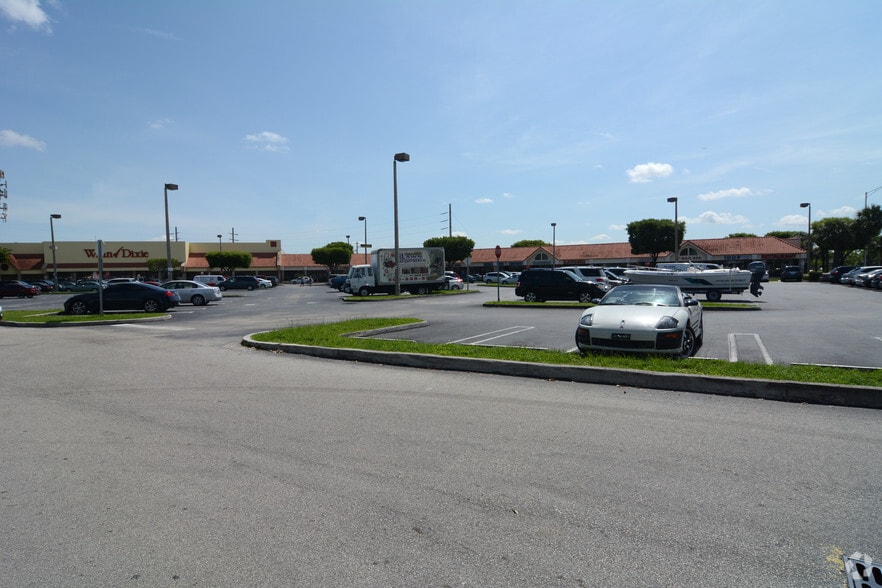 More Photos Of 14505-14657 SW 42nd St, Miami General Retail For Lease