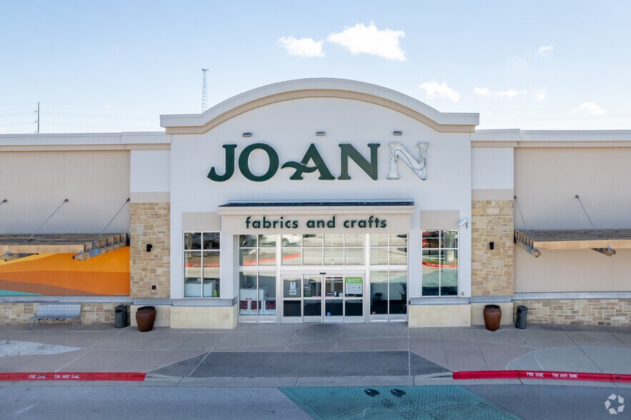 More Photos Of N MoPac Expy, Austin Unknown For Lease