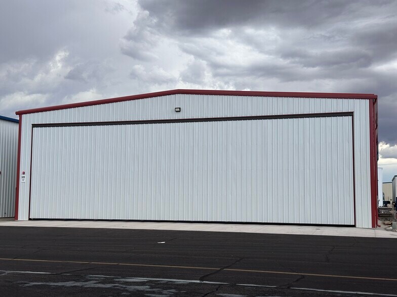 More Photos Of 4196 S Airport Pky, St George Airplane Hangar For Sale